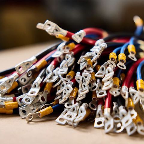 cablaggi elettrici per settore dell’elettrodomestico, medicale, automotive